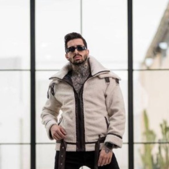 Balenciaga wool white jacket *SALE* - Picture 2 of 4